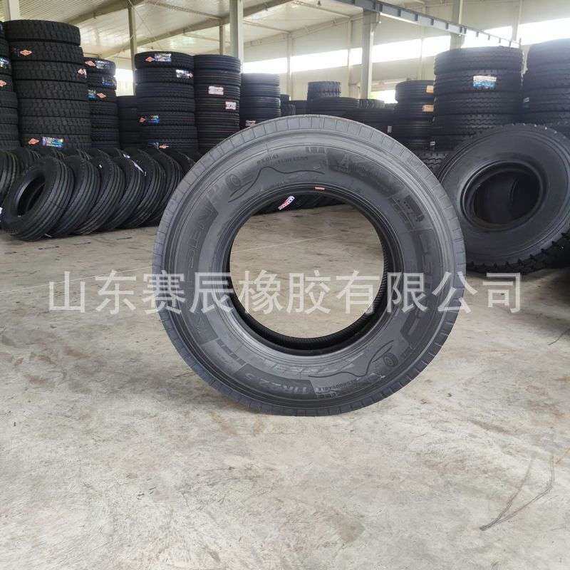 四线花纹真空钢丝胎8R22.5 11R22.5 12R22.5耐磨卡车货车真空轮胎