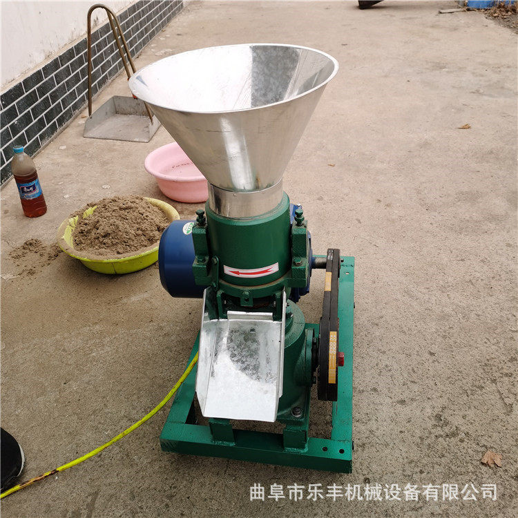 批发牛羊饲料颗粒机家禽类饲料颗粒机鸡兔鱼养殖用制粒机
