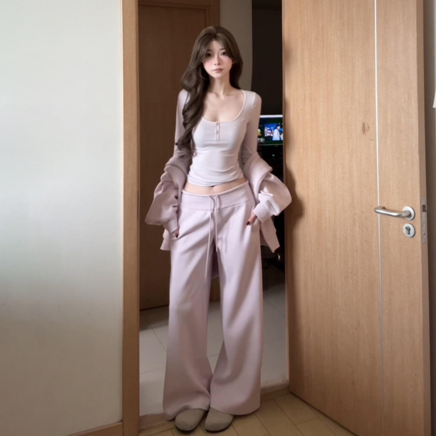 2026新款韩系氛围感穿搭卫衣套装女春季小个子运动休闲裤子三件套