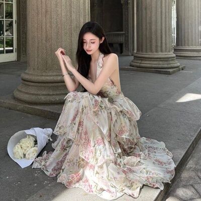 原版面料法式碎花露背挂脖连衣裙女夏季海边气质收腰蛋糕长裙
