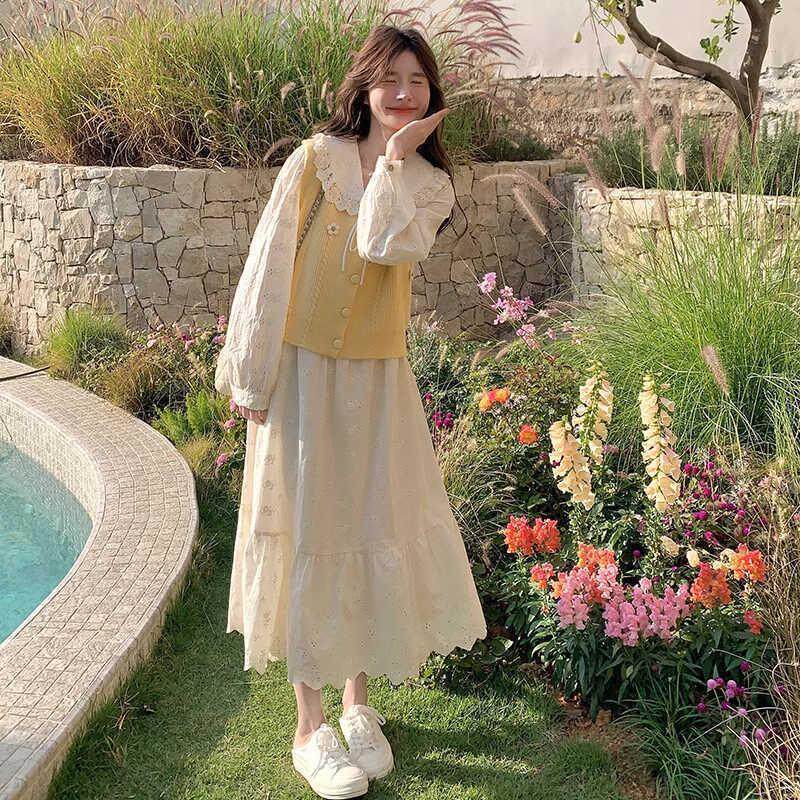 白色甜美针织马甲连衣裙套装女春天2026新款蕾丝娃娃领长裙两件套