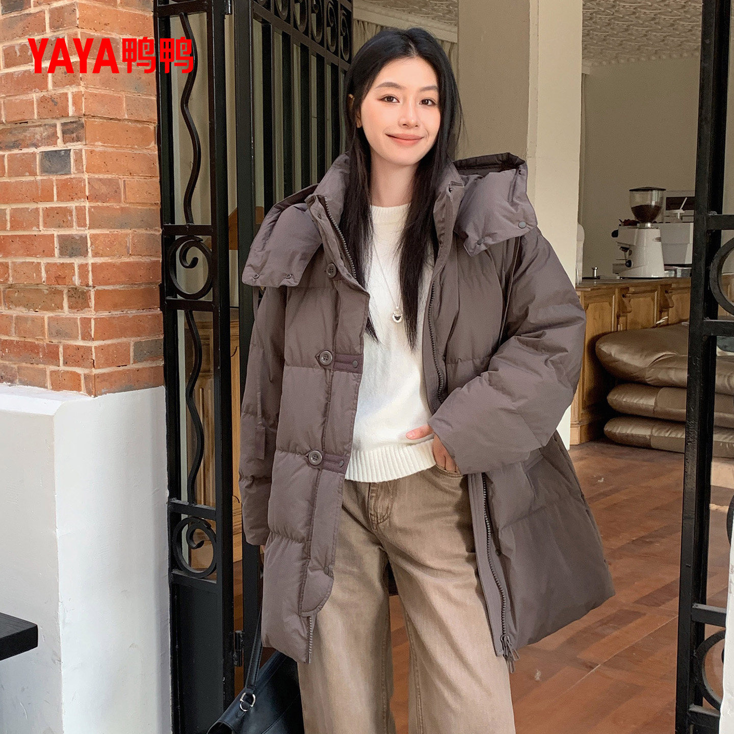 鸭鸭冬季正品2026新款显高中长款羽绒服女时尚百搭休闲保暖外套潮