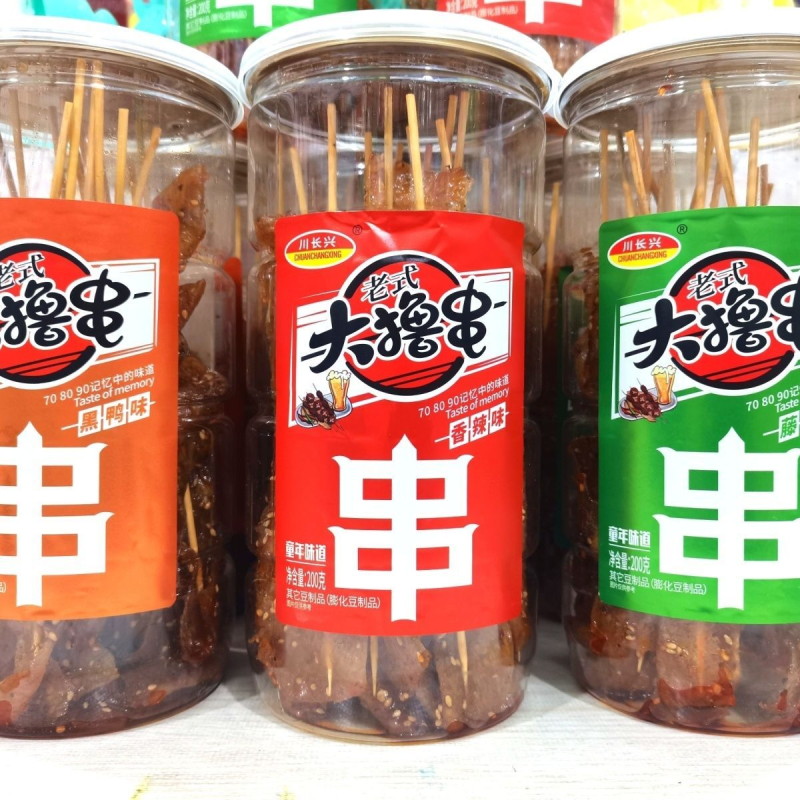 川长兴大撸串辣条儿时经典豆干制品辣皮网红休闲90后怀旧零食桶装