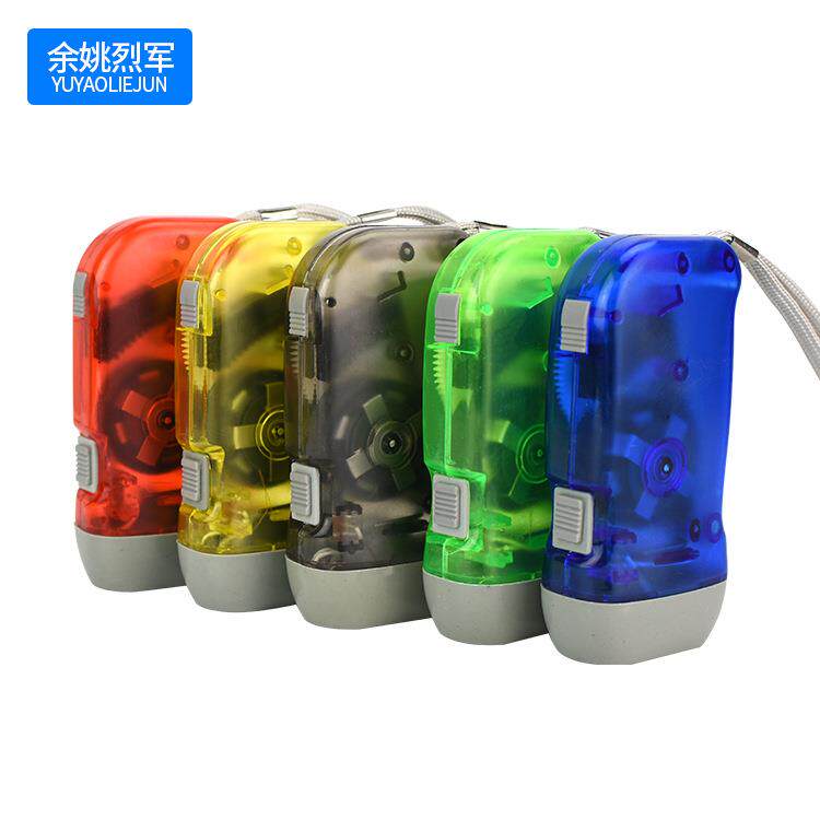 厂家供应塑料手压三灯 多色可选户外应急小手电 3LED手电筒