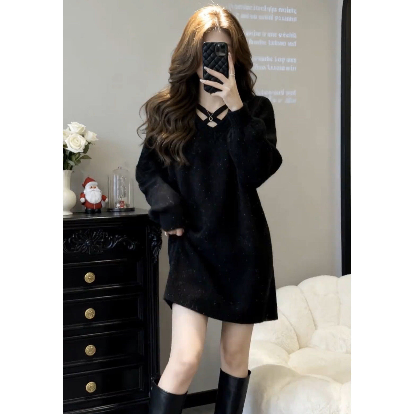超好看的早秋黑色针织连衣裙女2026新款小个子毛衣裙配大衣的裙子