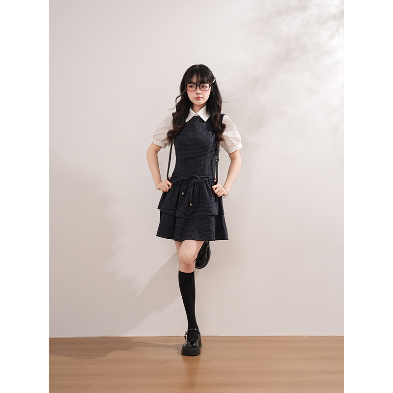 学院风白色泡泡袖衬衫+格纹收腰系带连衣裙夏季新款设计感两件套