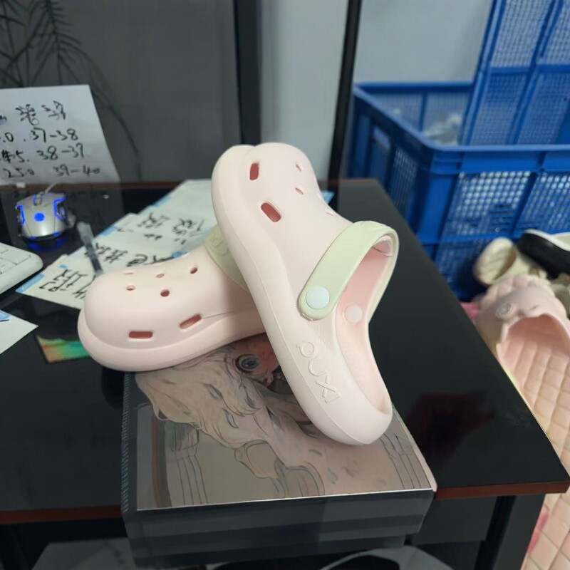 朴家平底EVA带足弓纯色洞洞鞋居家凉拖/凉鞋