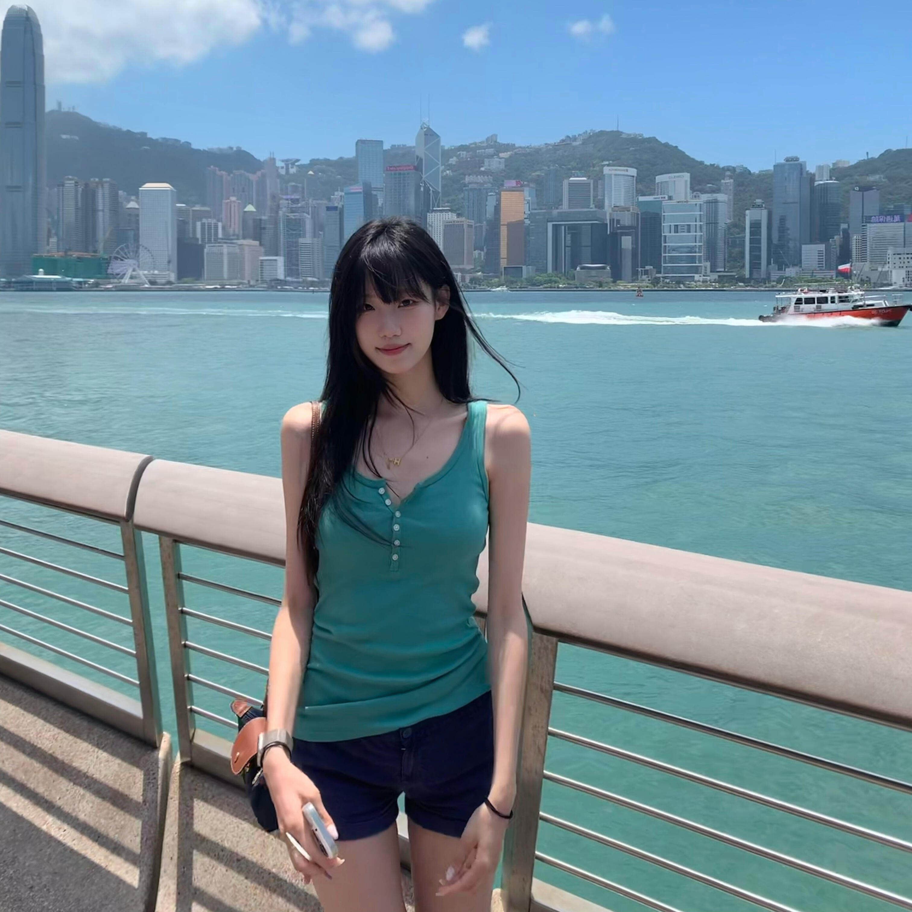 韩系亨利领绿色内搭吊带