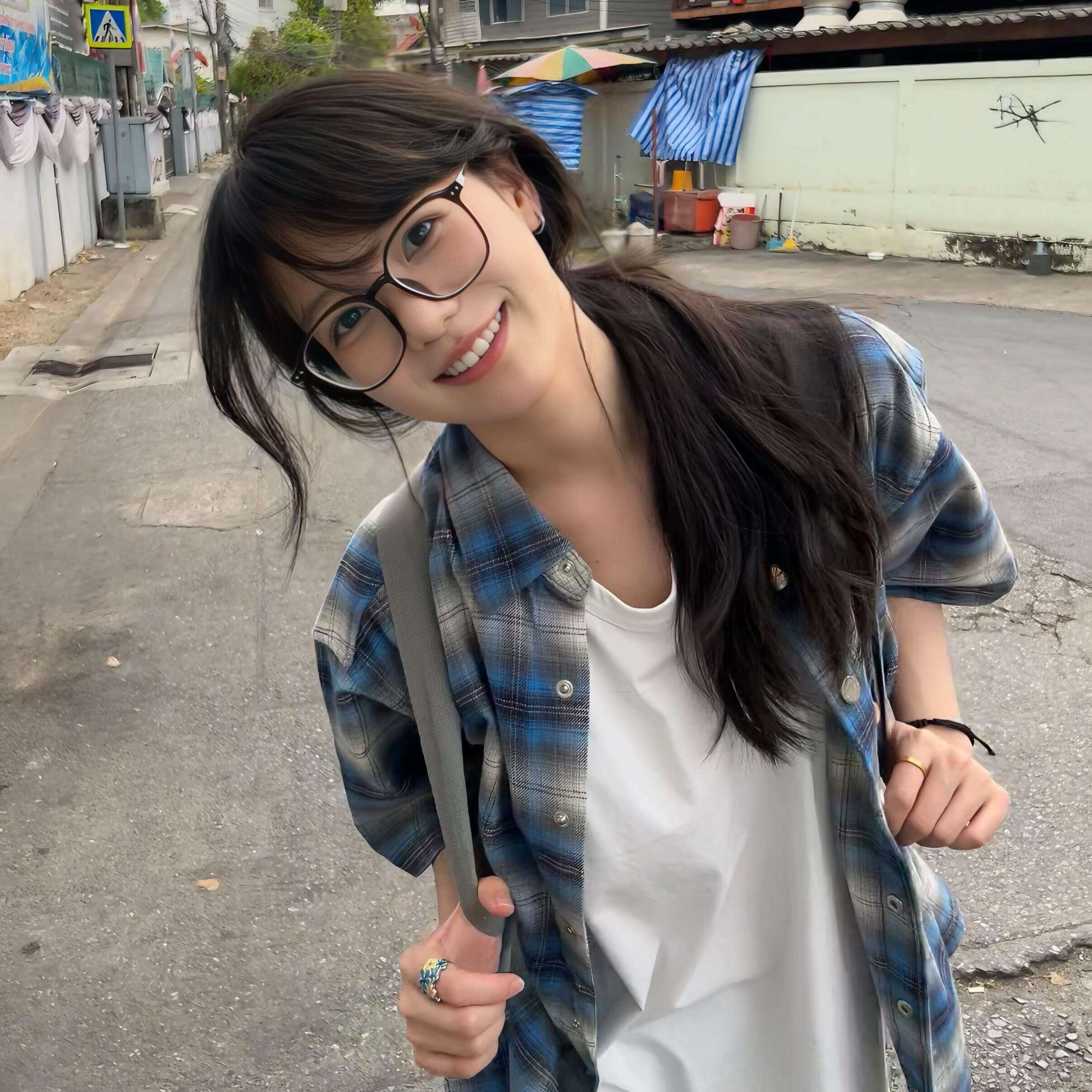 少年感蓝色格子衬衫短袖