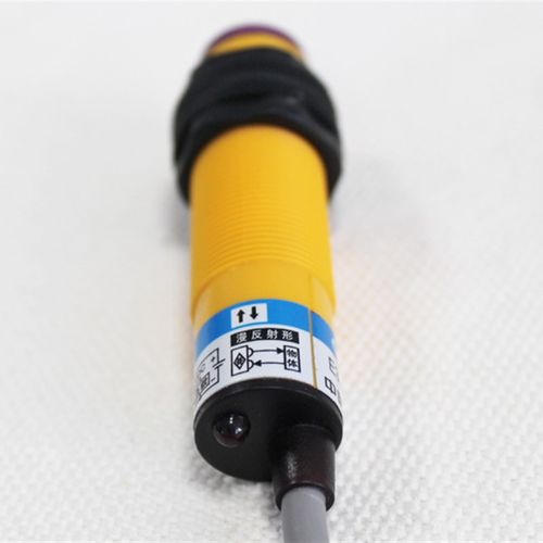 沪工红外线漫反射光电开关感应传感器E3F-DS30C4B2P1P2N12P12Y1Y2