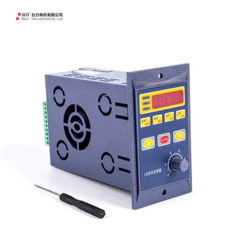 台力变频器0.75KW小型变频器US单项220V变输出380v三相220V调速器