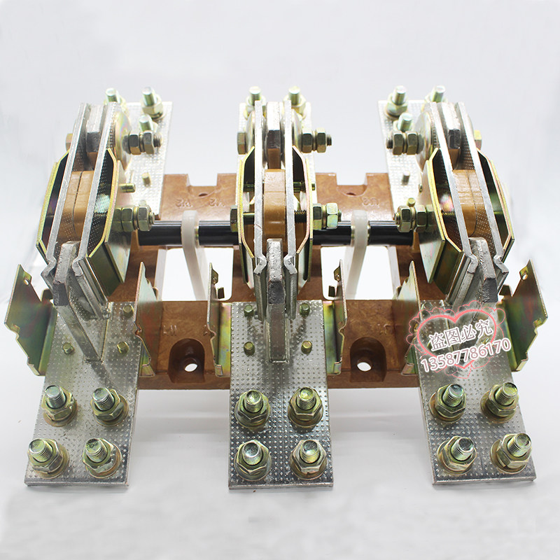 HD13BX-1500/31 1500A旋转式刀开关 带灭弧罩 柜外操作中央手柄