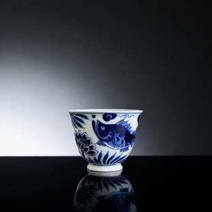 景元慕古青花鱼藻纹小铃铛杯岩茶一口杯薄胎主人杯釉下纯手绘客杯