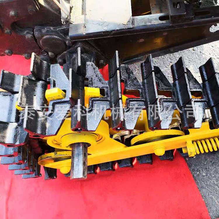 贵州适用手扶拖拉机履带轮爬行链轨轮防打滑轮抓地轮雨雪天防滑轮