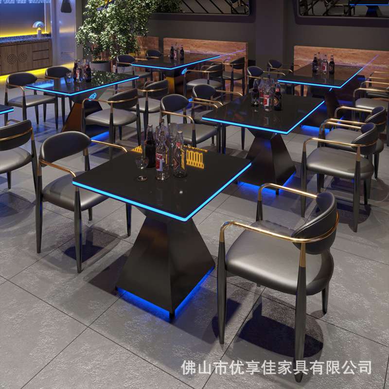 复古音乐餐吧小酒馆桌椅演艺吧发光桌子散台酒吧沙发清吧组合商用
