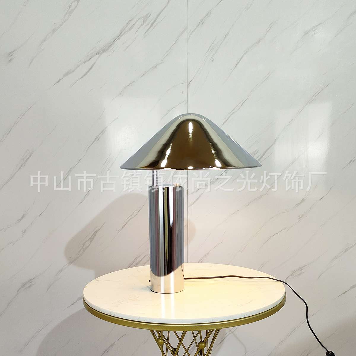 北欧现代简约创意达摩台灯设计师酒店装饰个性办公桌卧室床头柜灯