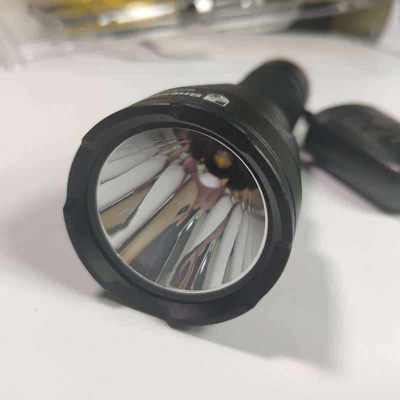 钢盾工具 3W超亮铝合金充电式黄光LED手电筒S030017