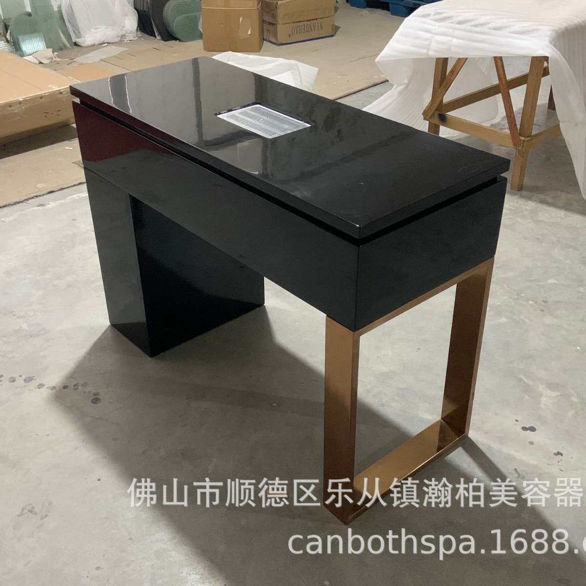 厂家直销出口豪华沙龙抛光美甲桌修指甲表与除尘器带通风孔吸尘器