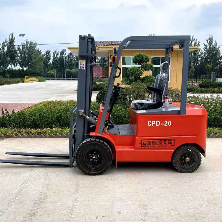 座驾式电动四轮叉车 全自动搬运装卸平衡车 小型液压升降搬运车