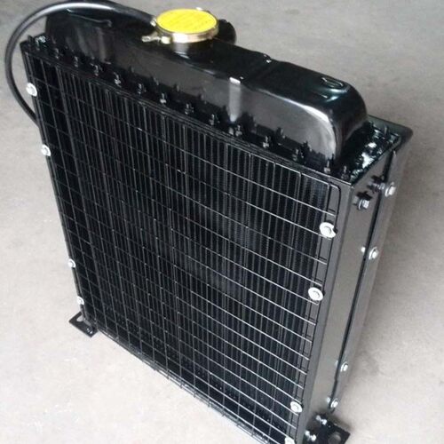 直销ZH4100/4102柴油机水箱散热器及柴油机水泥罐车配件