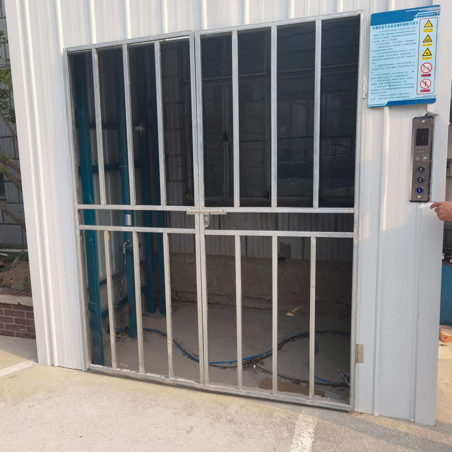 上海2吨货梯 车间楼层搬运SJD型2T升降货梯 1t液压升降平台提升机