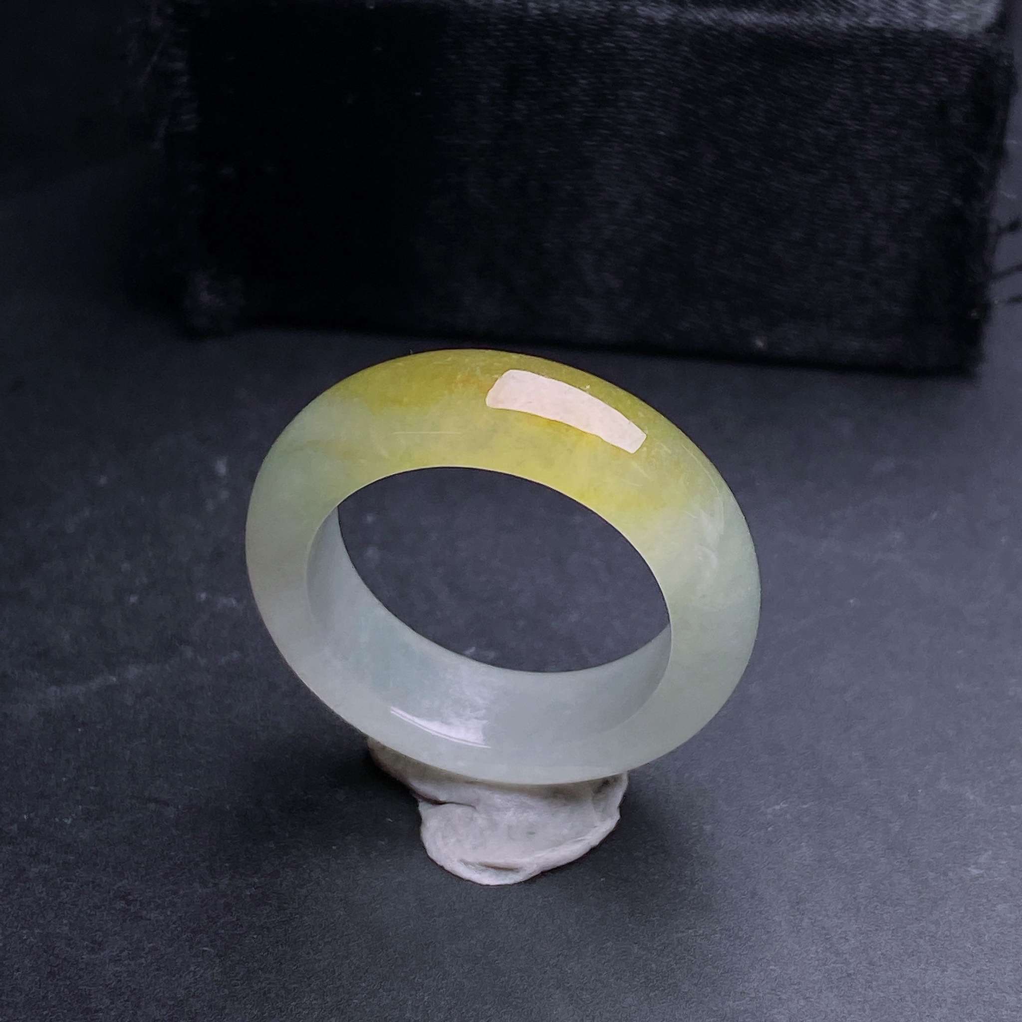 缅甸天然翡翠a货冰黄翡指环xy 尺寸:16.8-6.1-3.6mm 圈口13