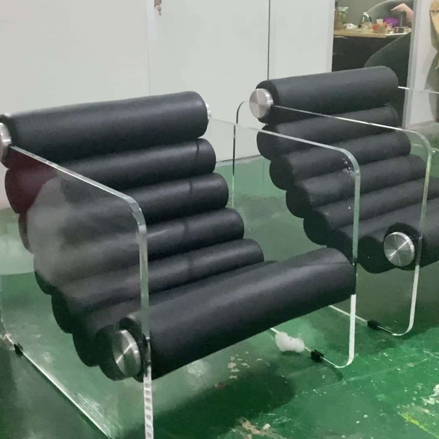 意式极简透明亚克力椅子设计师创意钢化玻璃异形网红躺椅靠背椅子