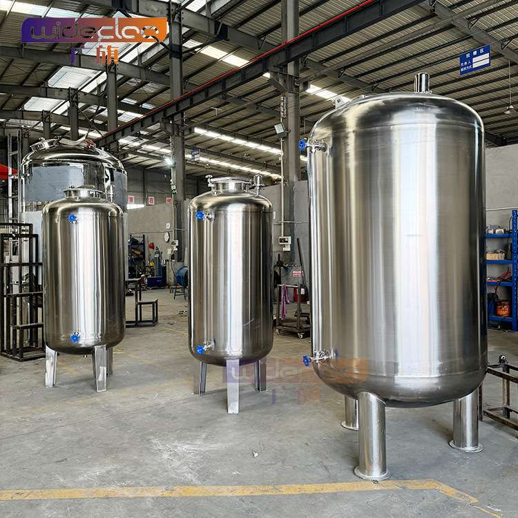 2吨圆形304不锈钢保温水箱 无菌保温水塔 卧式/立式承压水箱厂家