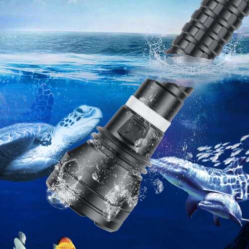 新款XHP70大功率强光潜水手电筒专业潜水深海作业巡逻 长款手电