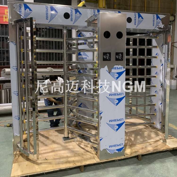 加厚不锈钢旋转门汽车站景区出入口三杆全高转闸电控匝拦防尾随门