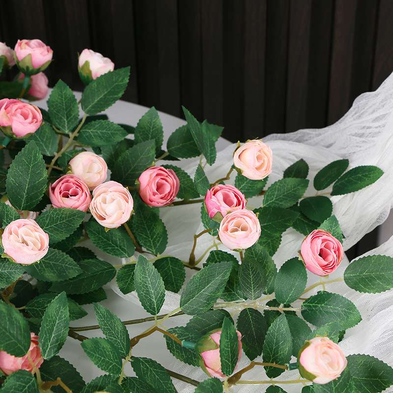 仿真玫瑰花藤仿生墙面遮挡壁挂墙上装饰绿植假花藤条墙壁挂花吊花