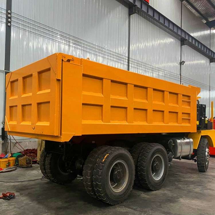 井下运输车20吨矿用地下自卸车湿式制动矿用运输车矿安四不像车