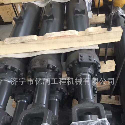 厂家出售山工装载机656 652D 653动臂油缸 转斗油缸 转向油缸