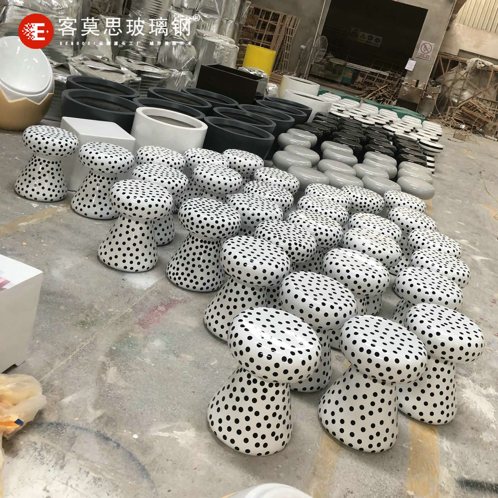 厂家直销玻璃钢彩绘斑点茶几创意简约欧式小凳子花园酒店小边几桌