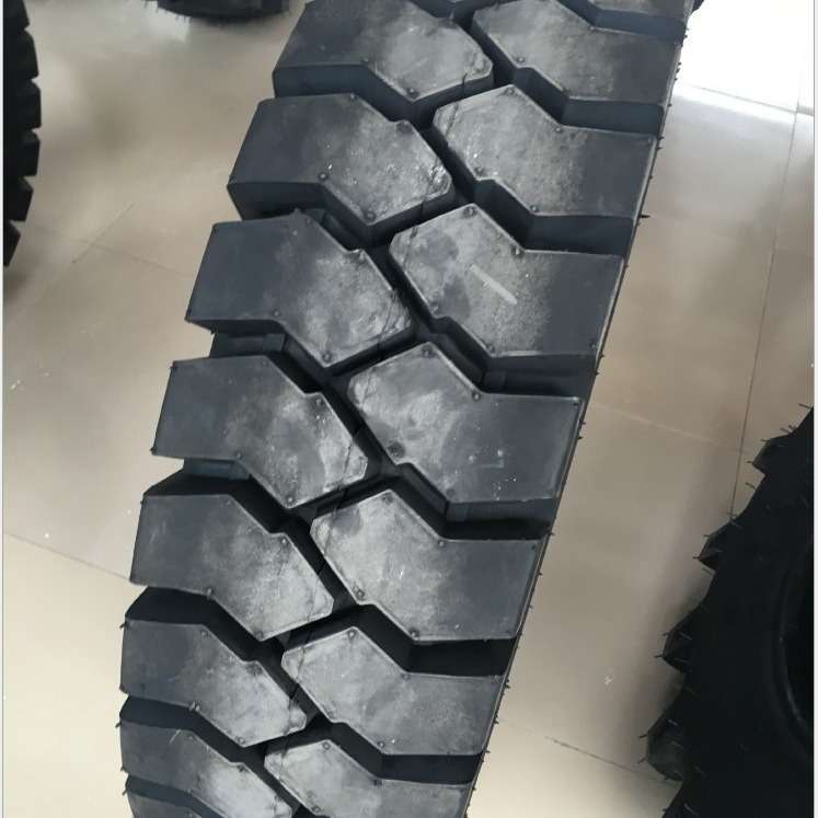 1200-20尼龙轮叉车胎矿用花纹高品质出厂农用卡车轮胎12.00-20