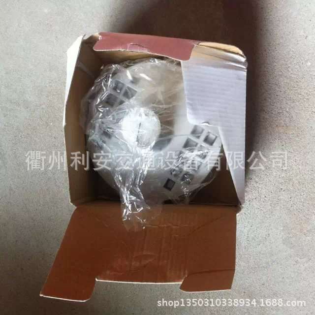红色常亮圆形太阳能铝道钉有库存