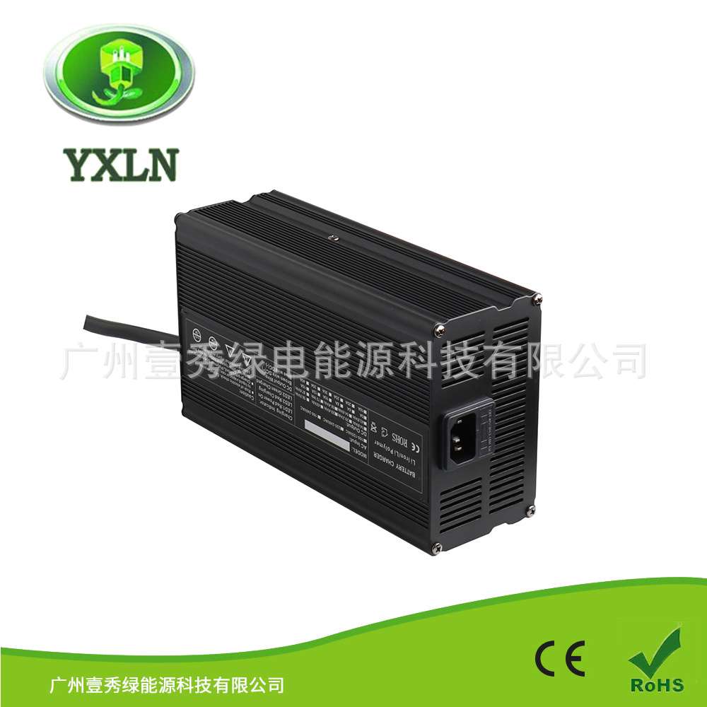 厂家60V 12A铅酸充电器67.2V12A锂电充电器73V12A磷酸铁锂充电器