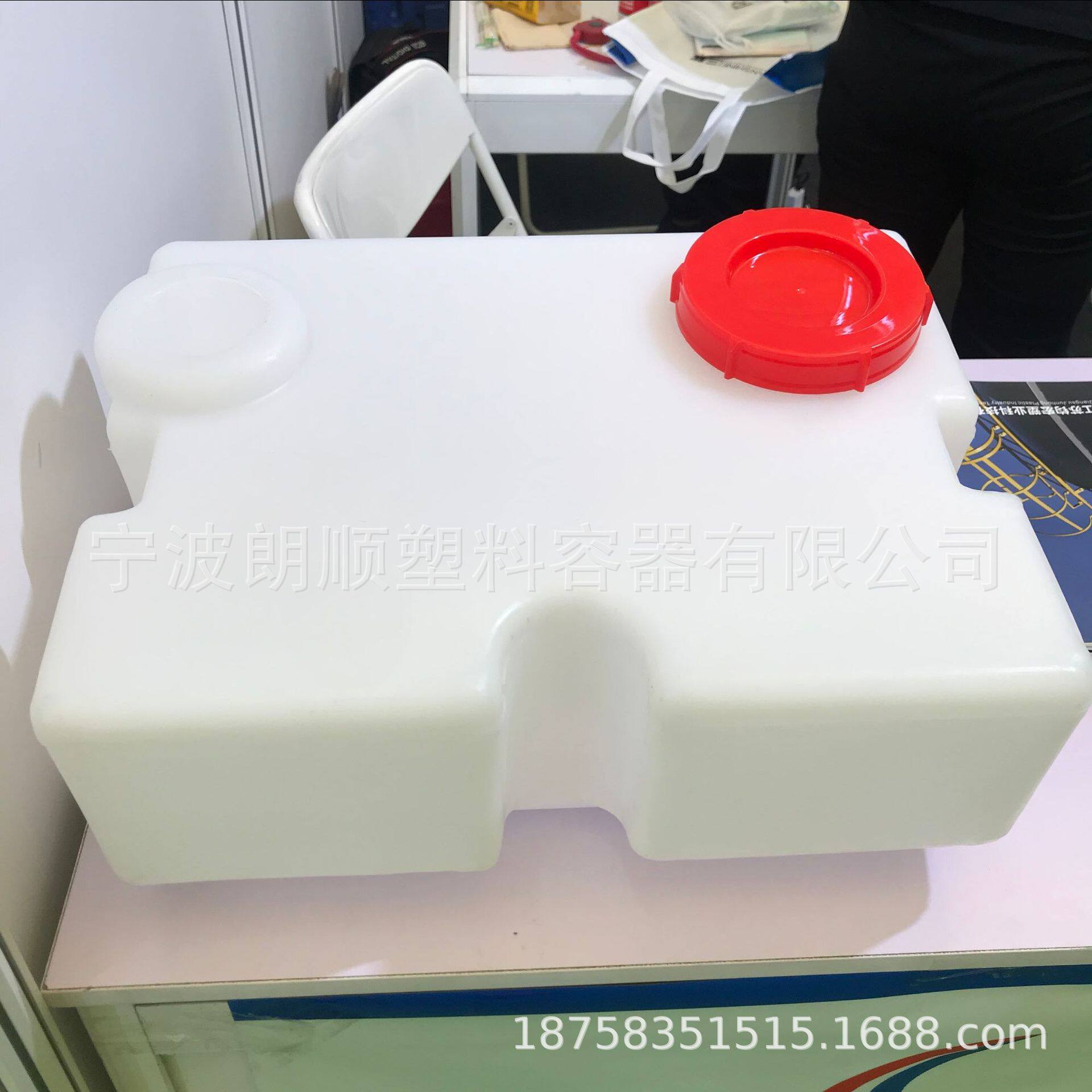 朗顺滚塑异形件韧性好的游乐场装饰灯壳机械公园设施配件