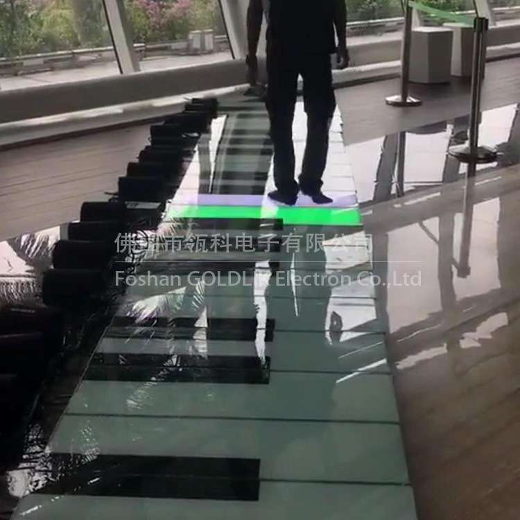 led钢琴感应地砖灯脚踩地板灯地面钢琴键发光音乐楼梯灯