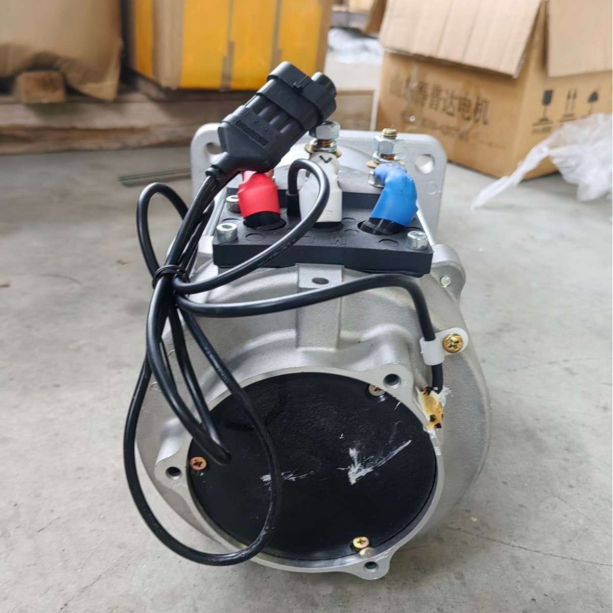 新能源电动四轮车交流异步电机 大功率48V72V3KW交流异步电机总成