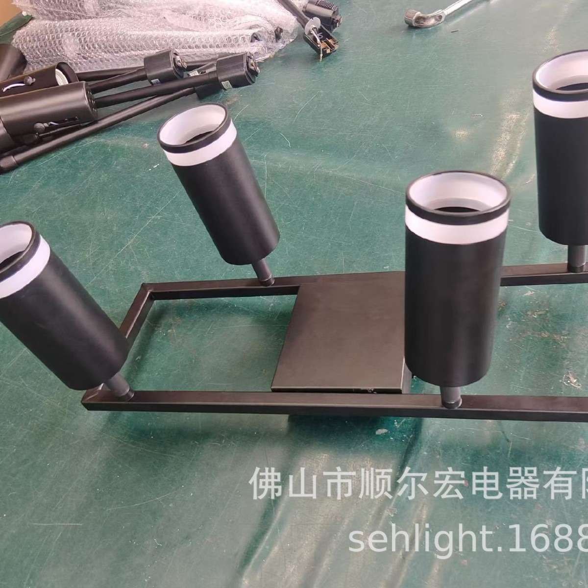 厂家供应四方GU10可旋转350度吸顶长条支架亚克力环明装底座灯具