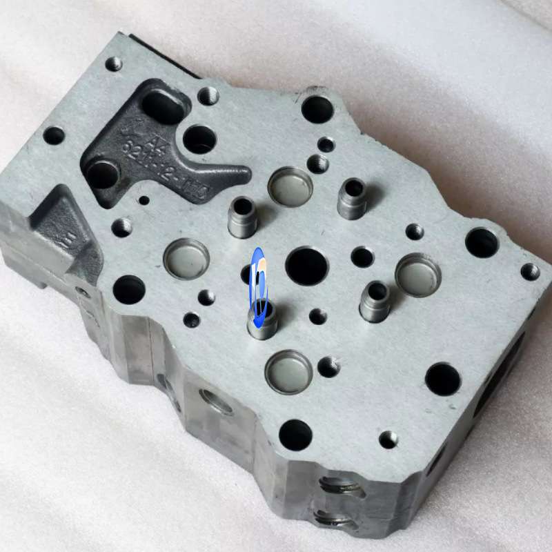 供应康明斯QST30配件汽缸盖总成3093478/4068673/3094189/3092557