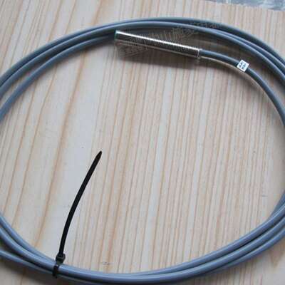 P+F 接近开关NBN8-18GM50-E2 NBB8 NBN4 NBB2 NBN15-M30GM50-E0