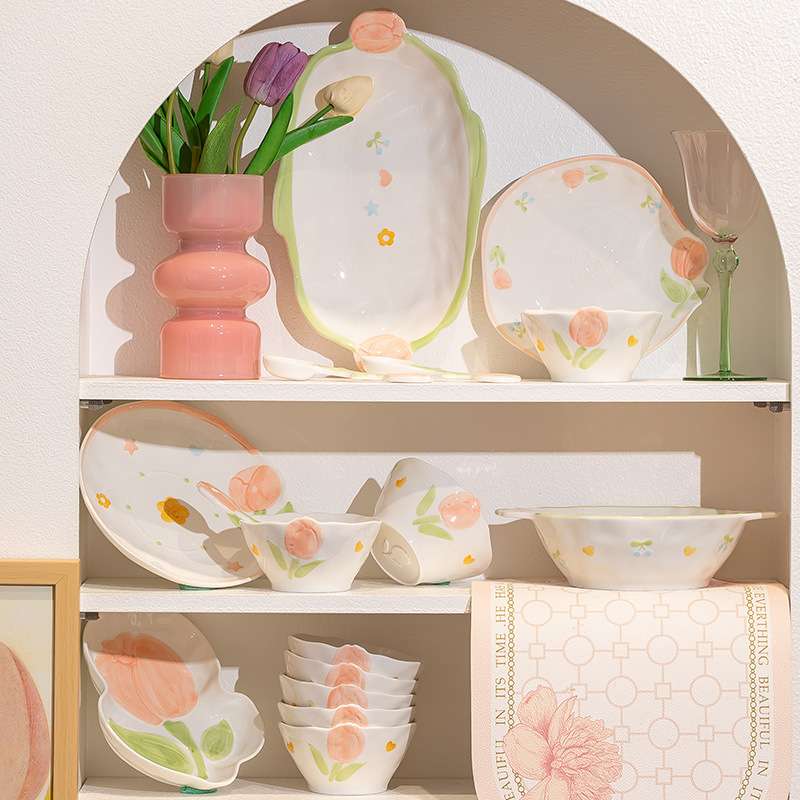少女心小花盘子碗具碗碟套装家用陶瓷釉下彩餐具餐盘可爱高颜值碗