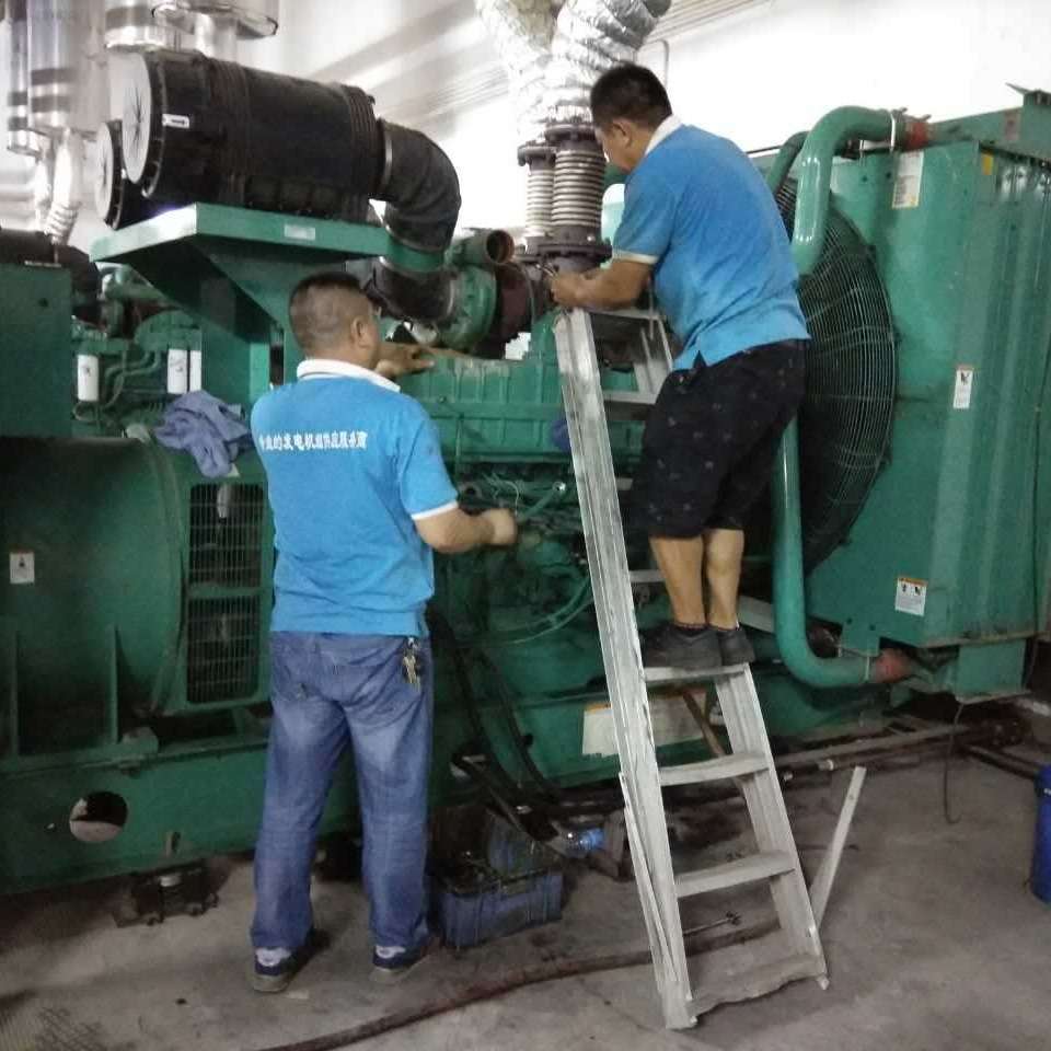 东莞塘厦发电机维修保养 上门检查康明斯柴油发电机组故障