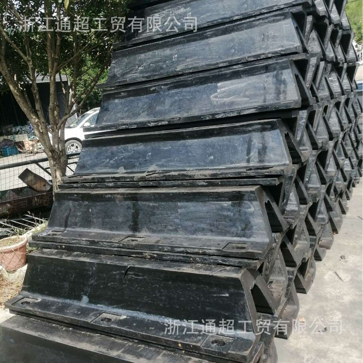 港口、码头、桥梁防撞橡胶护舷 船舶防撞护舷 停车场、车库防撞条