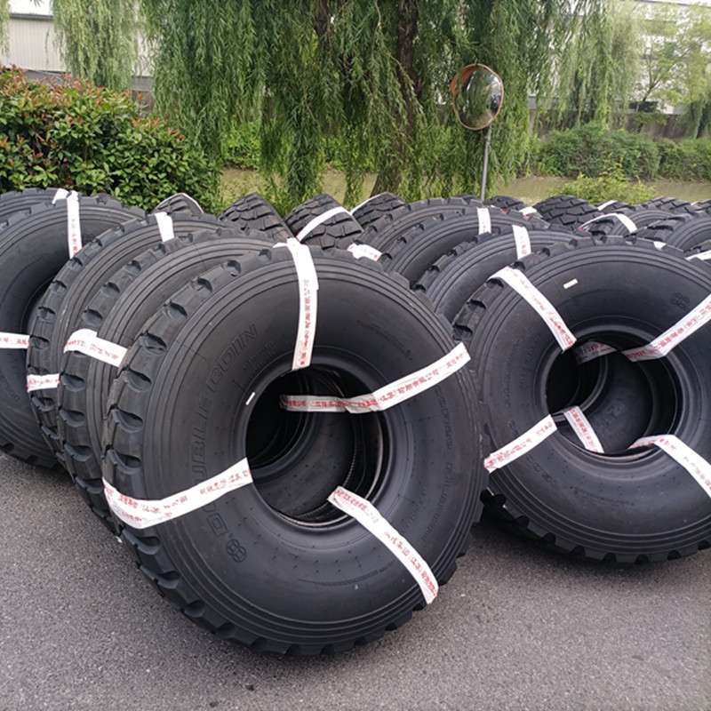 工程机械越野轮胎1600R20港口吊车轮胎16.00R20S陕汽重卡载重轮胎