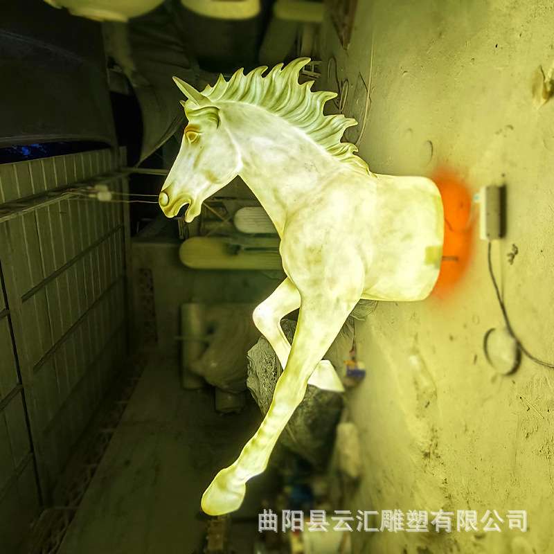 玻璃钢发光马头马雕塑马头半截马简约酒店大堂动物景观装饰品摆件