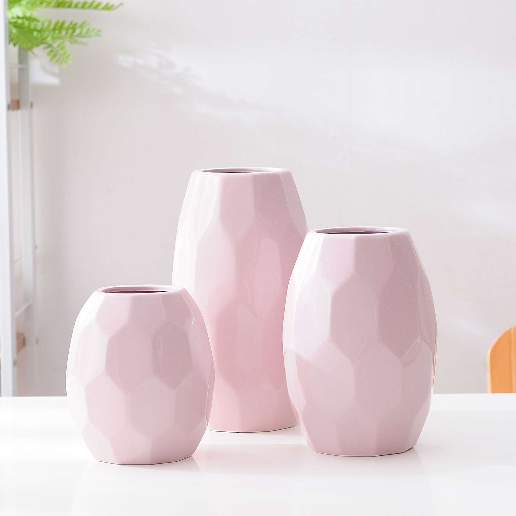 北欧几何抽象菠萝简约现代白色陶瓷花瓶花器三件套工艺品摆件