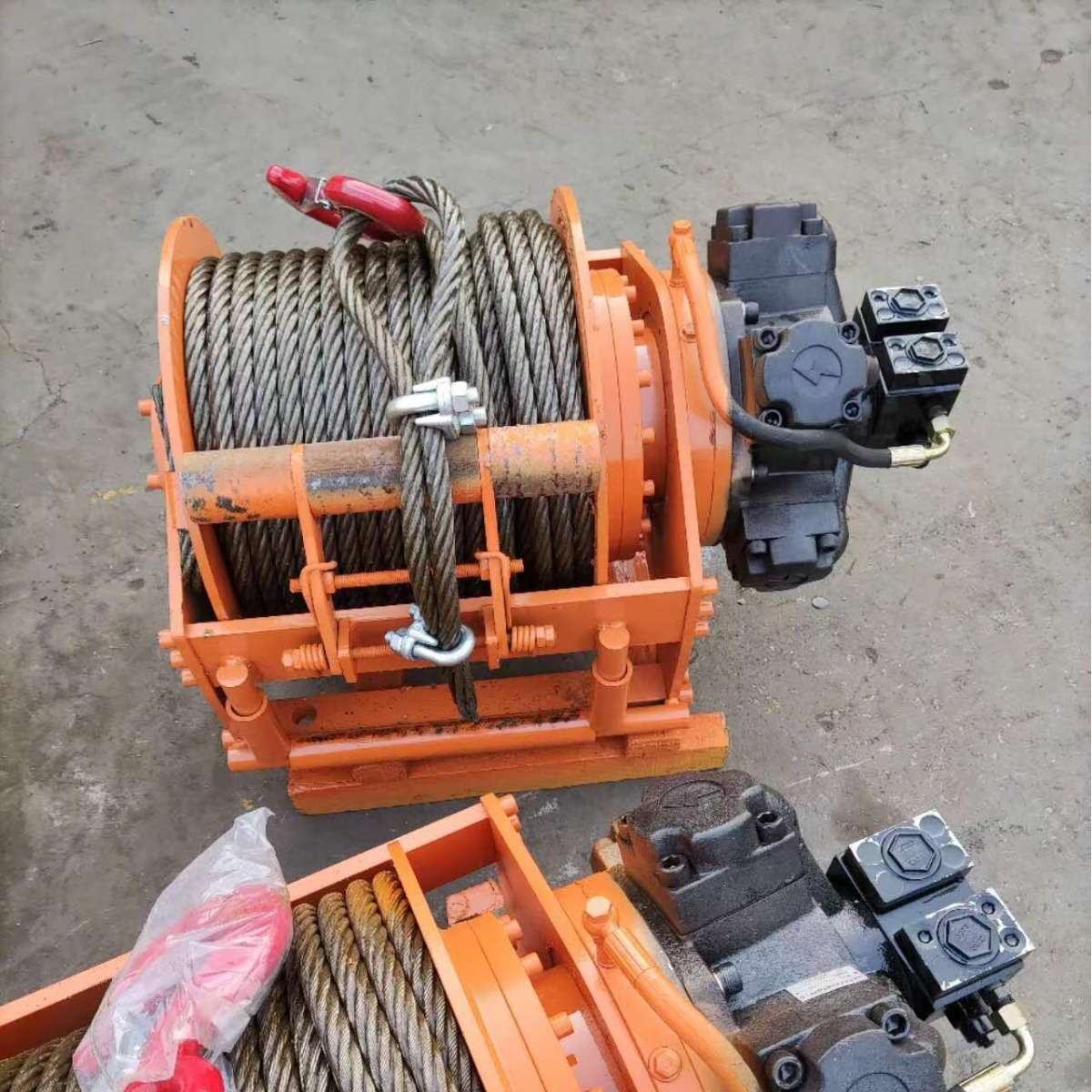 随车吊液压绞车8吨15吨光伏打桩机液压绞盘矿井提升起重卷扬机